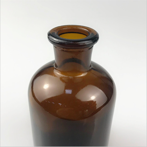 Bottiglia <span class=keywords><strong>Diffusore</strong></span> di Profumo in Vetro Ambrato Decorativo da 125ml <span class=keywords><strong>con</strong></span> <span class=keywords><strong>Bastoncini</strong></span> in Rattan - Product Image 5