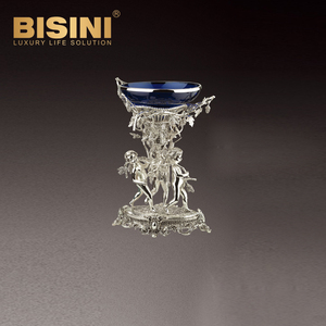 Support de bougie exquis avec finition dorée, décoration de table haut de gamme pour la maison, porte-bougie d'anniversaire - Product Image 4