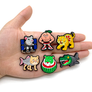 Hebillas de PVC con diseño de flores de dibujos animados clásicos para <span class=keywords><strong>zuecos</strong></span>; Accesorios decorativos DIY; Venta al por mayor de accesorios de PVC con temática de dibujos animados para calzado. - Product Image 5