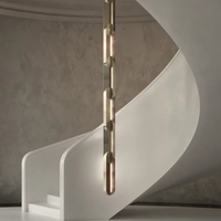 Commandes d'échantillons bienvenues, Luminaire suspendu linéaire en métal sur mesure, Décoration minimaliste, Lustre LED pour escalier