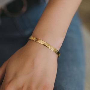 Sapphire — <span class=keywords><strong>Bracelet</strong></span> à manchette ajustable pour femmes, bijoux musulmans avec nom personnalisés et gravés - Product Image 2