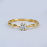Minimalistischer Sternstrahl Ovaler Schliff Frischer Einfacher 4-Krappen Ovaler 18K Gelbgold Labor-Gezüchteter Diamant Verlobungsringe für Frauen Diamantring
