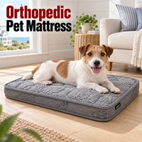 Matelas orthopédique pour chien avec noyau de ressorts ensachés miniatures et hauteur totale de 8 cm en tissu matelassé gris