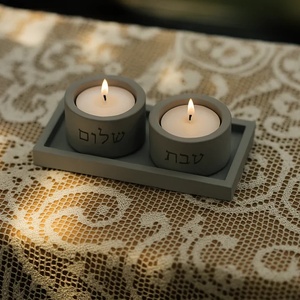 Portacandele Artigianale Elegante in Cemento per Shabbat con LOGO - Product Image 6