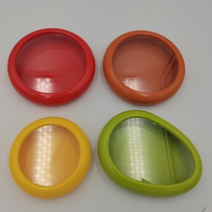 Venta al por mayor: Paquete de 4 recipientes reutilizables de plástico para almacenar frutas y verduras, protectores de alimentos frescos, soporte elástico para limones y tomates. - Product Image 2