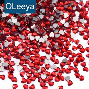 OLeeya K9 Strass fantaisie en forme de cœur pour nail art, en verre, non thermocollants, pour ongles et bijoux de luxe DIY, vente en gros - Product Image 1