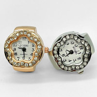 Cadeaux très demandés : Montre-bague numérique minimaliste en acier, ornée de fleurs, de strass et de diamants, mini montre-bague argentée