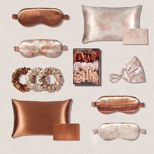 Set di Lusso con Federa e Mascherina per Occhi <span class=keywords><strong>in</strong></span> 100% Pura <span class=keywords><strong>Seta</strong></span> di Gelso con Confezione Regalo e Ricamo Personalizzato - Product Image 2