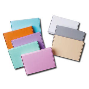 Boîte à courrier en carton personnalisée élégante, réutilisable et robuste, boîte cadeau pliable avec impression couleur pour l'emballage des produits - Product Image 1