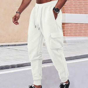 Pantalones Deportivos Acolchados para Hombre SHEIN, Cintura Elástica, Transpirables, con Bolsillos, para Uso Casual - Product Image 3