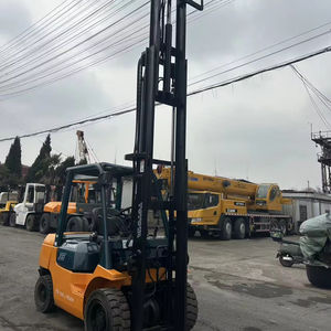 Montacargas Toyota Heli FD35 Usado con Neumáticos Sólidos, Motor Diésel/Japonés, de 2.5/3.5/4/5/6/7/8/10/12/15/16 Toneladas - Product Image 1