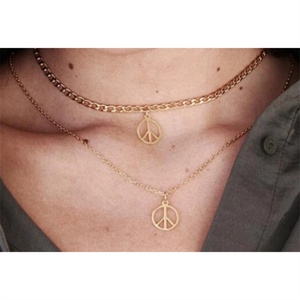 Collar con Colgante Redondo de Símbolo de Paz en Acero Inoxidable Chapado en Oro PVD de 18k para Mujer, con Cadena de Eslabones, para Regalo de Fiesta o Aniversario - Product Image 2
