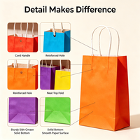 Sacs en papier kraft imprimés sur mesure avec votre propre logo Sacs en papier réutilisables bon marché pour l'emballage de boutiques de cadeaux avec poignées