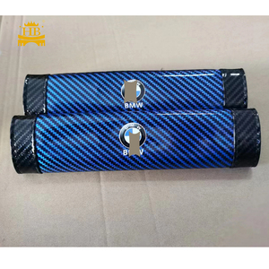 Cubierta de cinturón de seguridad de asiento de <span class=keywords><strong>coche</strong></span> de carbono personalizado <span class=keywords><strong>colores</strong></span> brillantes cinturón de seguridad de <span class=keywords><strong>coche</strong></span> protector de hombro interiores - Product Image 2