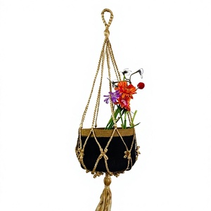 Porte-fleurs en macramé bohème en jute, support suspendu pour plantes avec design en corde pour la décoration de la maison et de Diwali - Product Image 2