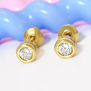 Boucles d'oreilles clous rondes minuscules en zircon plaqué or 18 carats, imperméables, simples et élégantes pour femmes - Product Image 4