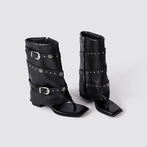 Sandales ouvertes pour femmes de haute qualité en gros avec boucle de ceinture à rivets, bottines courtes, bottines à bout carré et chaussures pour femmes - Product Image 5