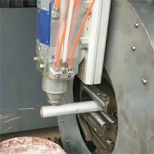 Machine de découpe laser automatique de tuyau carré Cnc à chargement automatique de haute précision à vitesse maximale