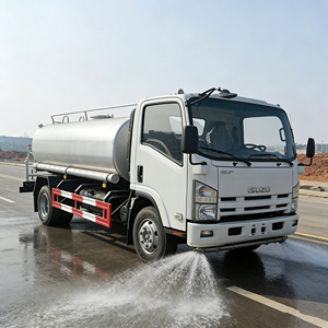Camion arroseur de marque japonaise, empattement 3815 mm, capacité 8 m³, 4x2, capacité de 6000 L, camionnette de nettoyage routier - Product Image 3