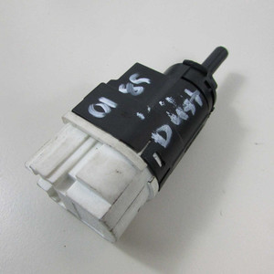 Interruttore Solenoide Luce Freno Dacia Duster 2010 Nuova Condizione Materiale Plastica ABS Modello 22807 20M-4-B-3 - Product Image 1