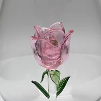 Cangkir air kaca kreatif dengan dasar 3D bunga mawar merah muda bening transparan mawar di dalam cangkir minum kaca anggur pernikahan