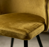 Chaise de salle à manger moderne en velours rembourrée, dossier incurvé, pieds en métal noir, chaise d'appoint de luxe pour la maison et les restaurants