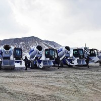 Prix du camion malaxeur à béton autochargeur mobile Aimix de 3,5 mètres cubes