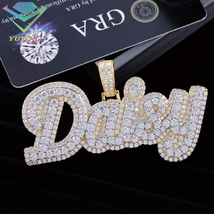 Colgante Personalizable de Plata de Ley 925 Chapado en Oro con Moissanita de Corte Brillante, Estilo Hip Hop con Diamantes Iced - Product Image 5
