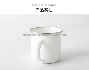 Tasses à café minimalistes en fonte émaillée pour feu de camp, certifiées LFGB, écologiques, blanches, pour espresso, sublimation, 3 oz, bord noir/bleu - Product Image 3