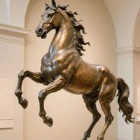 Sculpture de cheval grandeur nature en bronze peint sur mesure pour l'extérieur