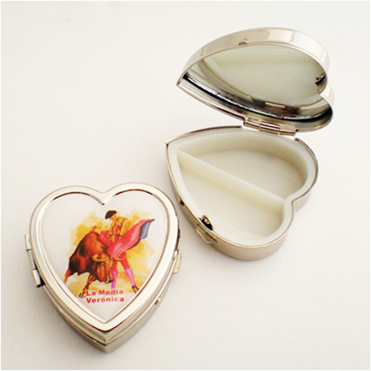 MM-MPB009 Металлический футляр для таблеток в форме сердца с 2 отсеками