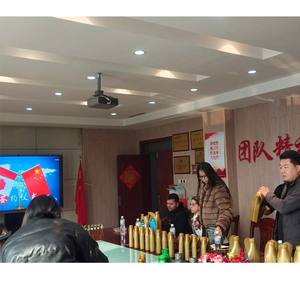 Huile moteur automobile en gros SJ 10W-40, un lubrifiant pour moteurs de voiture avec de bonnes propriétés anti-usure - Product Image 2