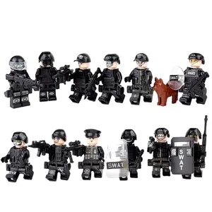 12 pezzi di plastica compatibile Army Solider Figure Toy City Swat Military Building Blocks con armi