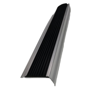 Chất lượng cao Vinyl sàn gạch ceramic kim loại đồng linh hoạt nhôm cầu thang nosing với cao su chèn - Product Image 6