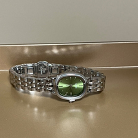 Elliptische Kettenuhr mit Stahlarmband, Einzigartige Damen-Armbanduhr, Modische Uhr für Individuelle Frauen