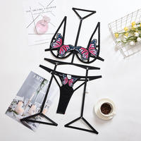 2024 plus récent femmes Sexy harnais papillon à armatures hauts Lingeries jeune femme ouvert gros sein pansement Lingerie ensemble avec jarretière