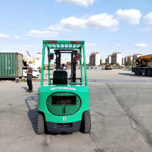 Chariot élévateur Mitsubishi S4S 3 tonnes à moteur thermique, mât 3 étages, pneus pleins, 1,22 m, équipement de construction - Product Image 5