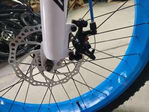 Nueva <span class=keywords><strong>Bicicleta</strong></span> de Nieve al por Mayor de <span class=keywords><strong>20</strong></span> 26 Pulgadas, <span class=keywords><strong>Bicicleta</strong></span> de Nieve de 7 Velocidades con Llantas Gruesas de 4.0, <span class=keywords><strong>Bicicleta</strong></span> de Montaña - Product Image 5