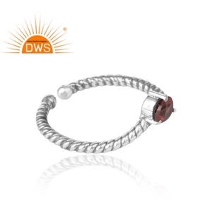 Anillo de Turmalina Rosa con Engaste de Garras, Joyería de Piedras Preciosas, Anillo de Plata de Ley 925 Oxidada con Banda de Alambre Trenzado - Product Image 3