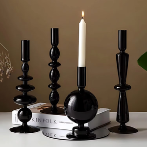 Portavelas de vidrio giratorio irregular Portavelas de vidrio geométrico de color Centro de mesa - Product Image 1