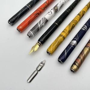 Portapenna Calligrafico in Legno Multicolore HY <span class=keywords><strong>con</strong></span> <span class=keywords><strong>Pennino</strong></span>, Design di Lusso, Scrittura Fluida, Fatto a Mano, Regalo di Shanghai - Product Image 4