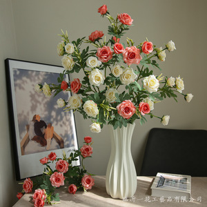 ช่อดอกกุหลาบเครปประดิษฐ์หลายหัว ยี่ห้อ Yihua Floral Art ขนาด 92 ซม. ดอกไม้ผ้าไหม ตกแต่งบ้าน ประดับห้องนั่งเล่น - Product Image 1