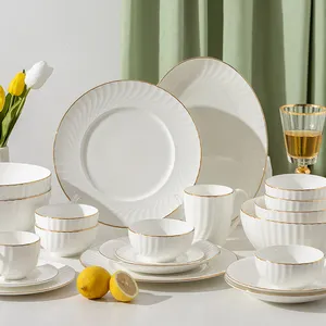 Linea oro bianco <span class=keywords><strong>Bone</strong></span> <span class=keywords><strong>china</strong></span> stoviglie in rilievo matrimonio caricabatterie in ceramica piatto piatto piatto ciotola tazza tazza di caffè liberamente abbinato - Product Image 1