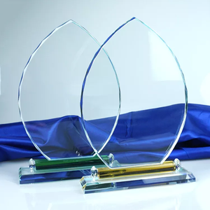 Trofeo de Cristal K9 en Blanco para Premios, Personalizado con Diseño Grabado, Base Dorada, Ideal para Regalos, de Honor Pujiang Wholesale - Product Image 2