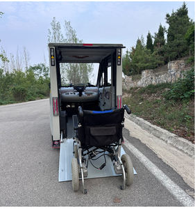 Une voiture motorisée accessible <span class=keywords><strong>en</strong></span> fauteuil roulant qui peut être conduite par une personne handicapée adulte qui utilise une voiture handicapée <span class=keywords><strong>en</strong></span> fauteuil roulant - Product Image 2