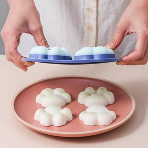 Cat Paw Silicone Mold &amp; PP Plastic Ice Cube <strong>Tray</strong> Set for <strong>Milk</strong> Tea Cocktails &amp; Pet-Themed Parties Ice Cream Maker - Product Image 3