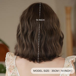 วิกผมสไตล์<span class=keywords><strong>เกาหลี</strong></span>ญี่ปุ่นสำหรับผู้หญิง <span class=keywords><strong>ผม</strong></span><span class=keywords><strong>สั้น</strong></span>แบบม้วนลอนธรรมชาติ <span class=keywords><strong>ทรง</strong></span><span class=keywords><strong>ผม</strong></span>หน้าม้าแปดส่วน นุ่มฟู - Product Image 4