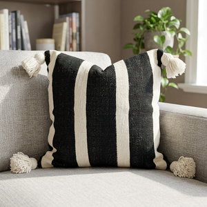 Almohadas de Algodón con Pompones - Product Image 5