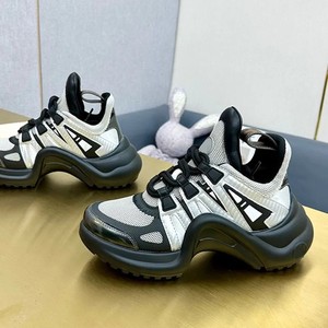 Zapatillas de deporte de diseñador de mezclilla para mujer con suela de onda única y ribete de piel de becerro - Product Image 3