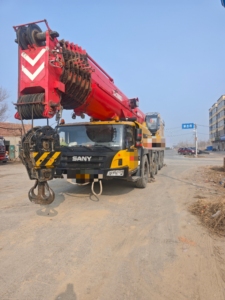 Grúa de servicio pesado usada Sany 200 220 TON Grúa todo terreno Camión Grúa móvil a la venta $30.000 - Product Image 3